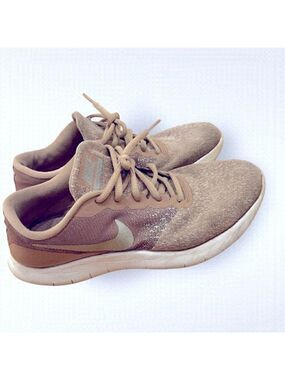 ROSE Nike Runners. Size 7.5.